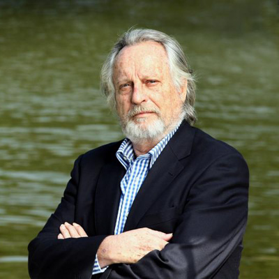Alberto Vázquez-Figueroa